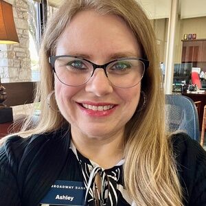 Meet your Posher, Ashley